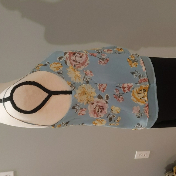 ✨Aeropostale Floral Tank Top - Size S - Picture 4 of 7